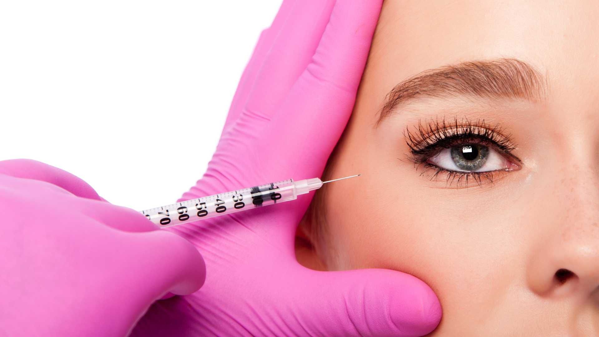 تزریق ژل زیر چشم با برند درمال استایل (1cc)