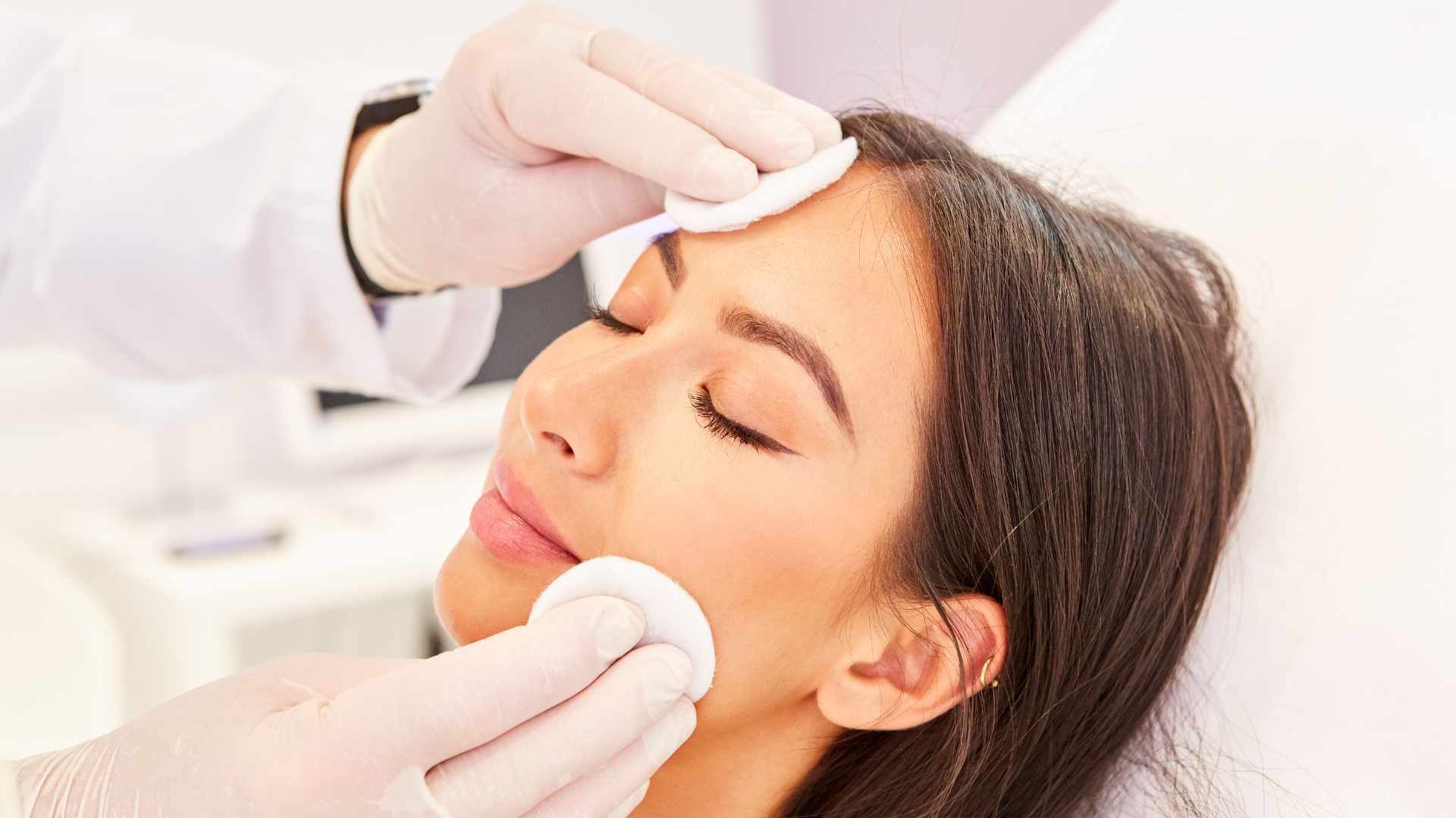 فشیال(پاکسازی) صورت هرجلسه