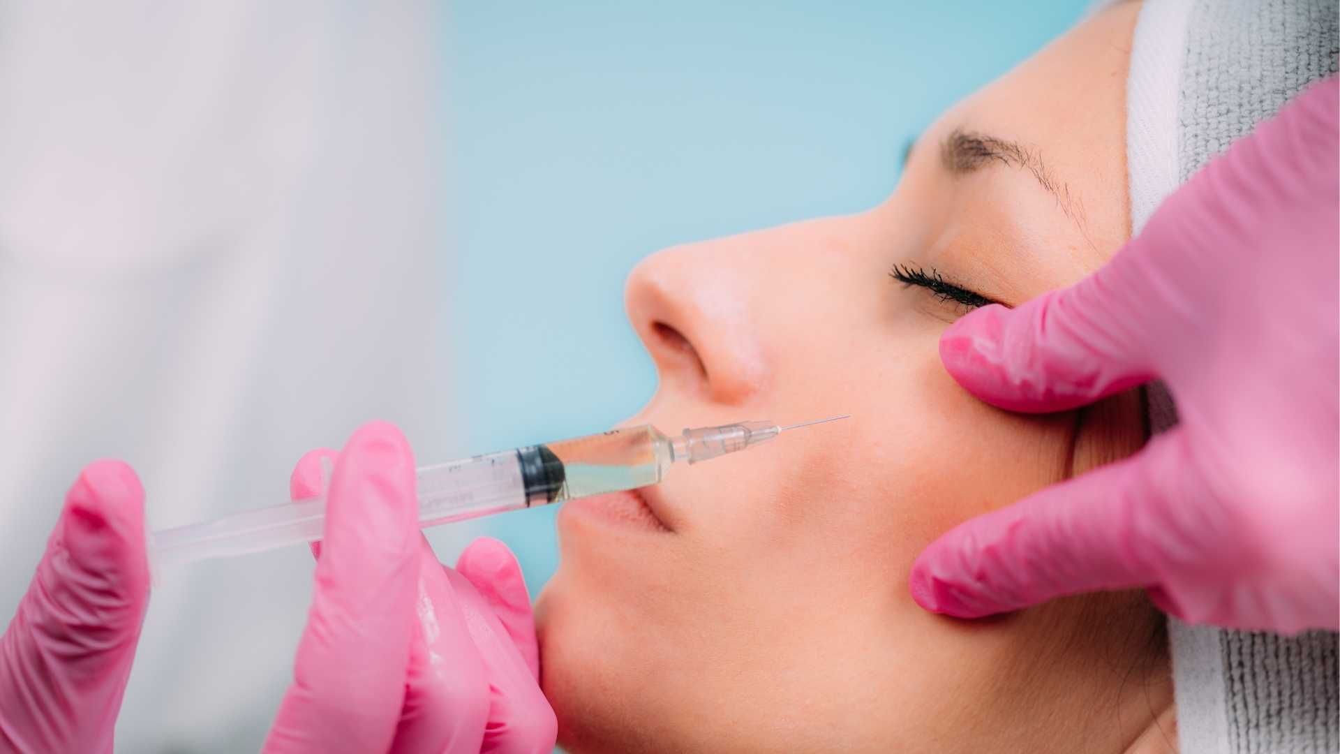 تزریق ژل گونه