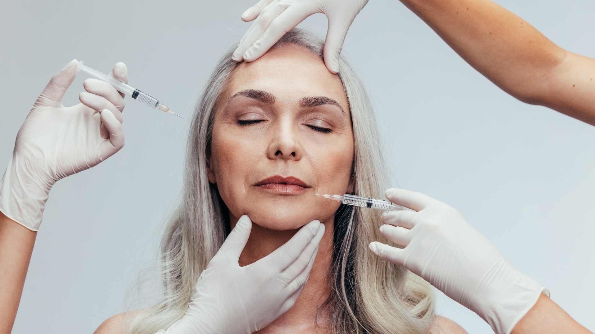 جوانسازی صورت با تزریق کلاژن (هر جلسه)