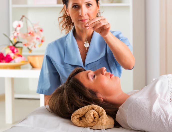 مشاوره روانشناسی هیپنوتیزم درمانی