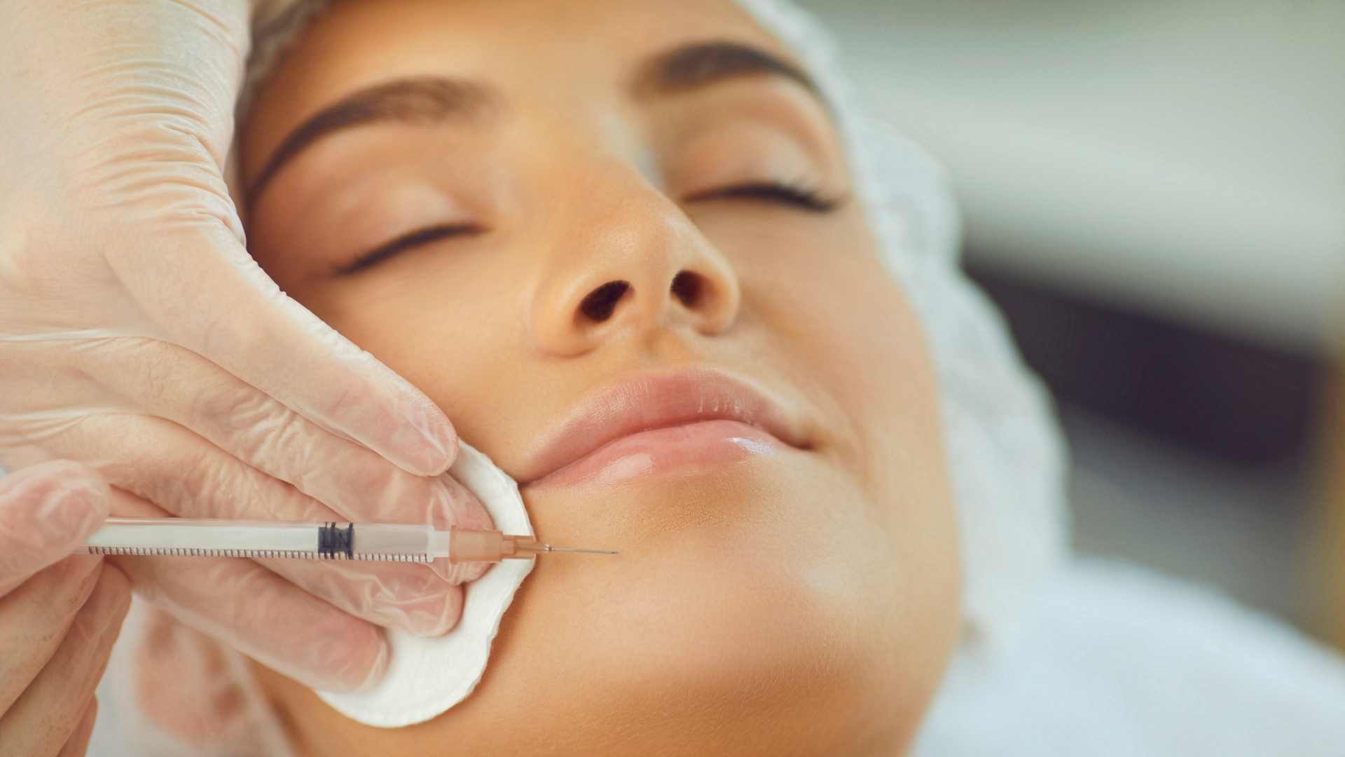 تزریق بوتاکس صورت (پیشانی، خط اخم، پنجه کلاغی)💉