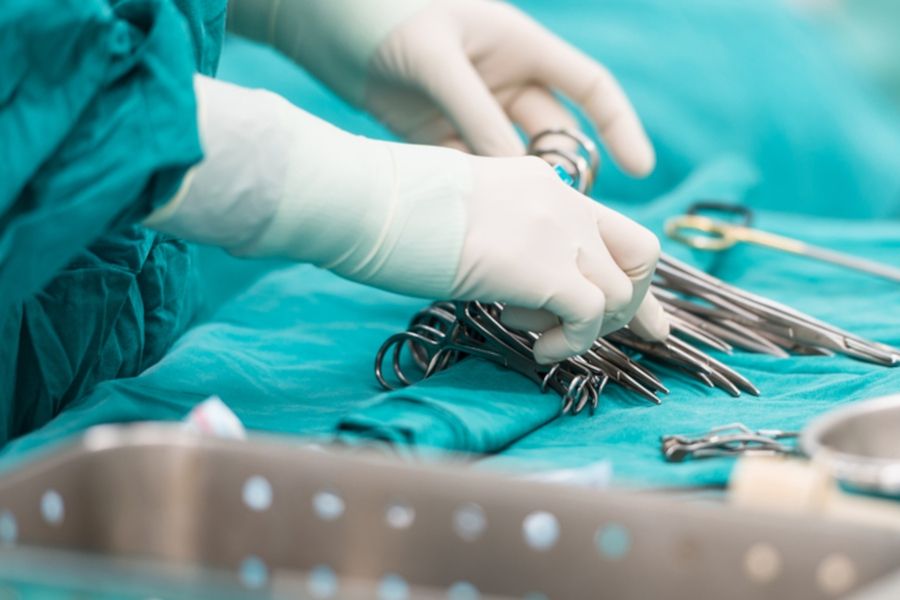 جراحی ژنیکوماستی (کوچک کردن سینه مردان)