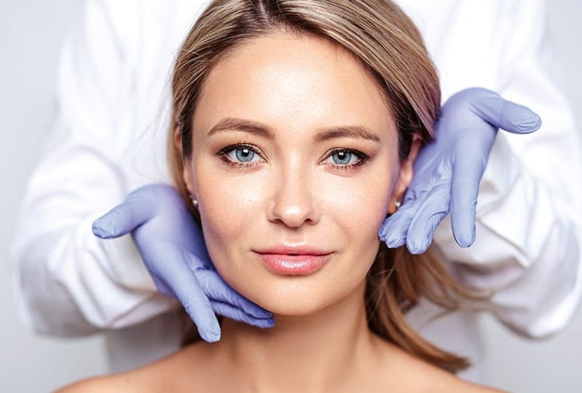 اندولیفت صورت با دستگاه یوفوتون طلایی ایتالیا (1جلسه)