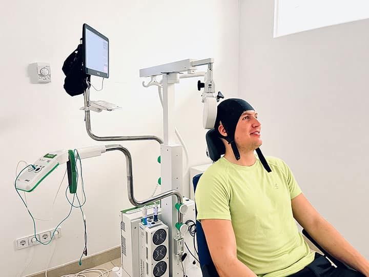 تحریک مغناطیسی مغز با دستگاه RTMS برای درمان اختلالات افسردگی، اضطراب ، سکته مغزی، آلزایمر ، پارکینسون