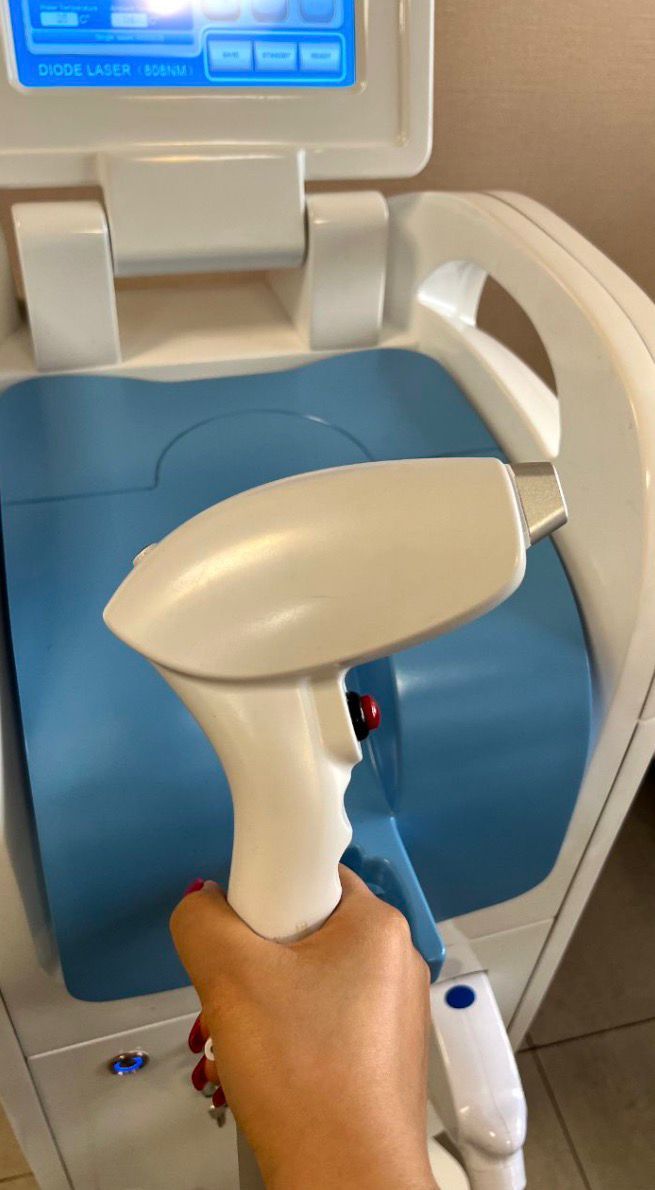 لیزر موهای زائد بانوان با دستگاه لومینا آیس⚡