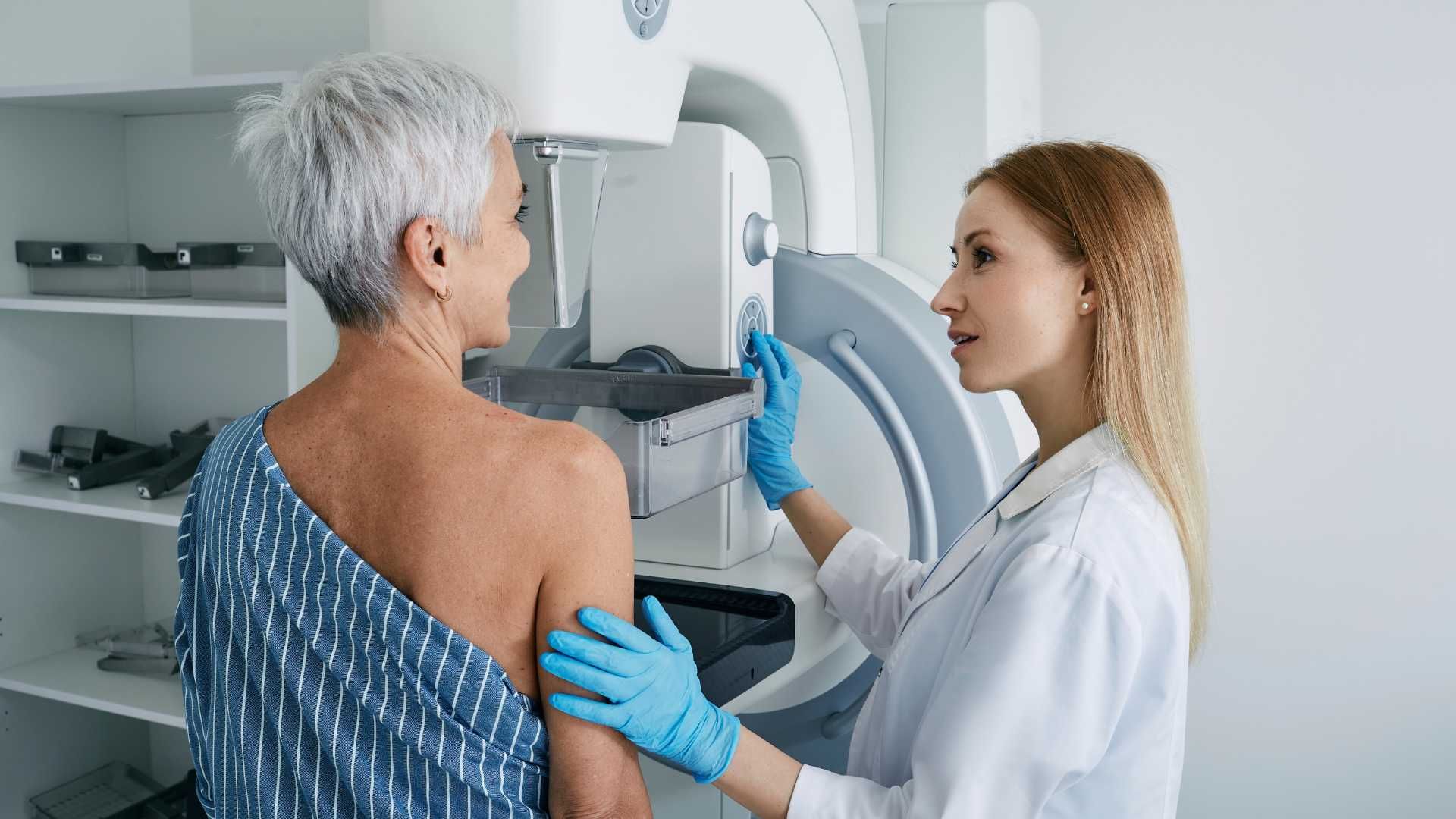 عمل جراحی پروتز سینه