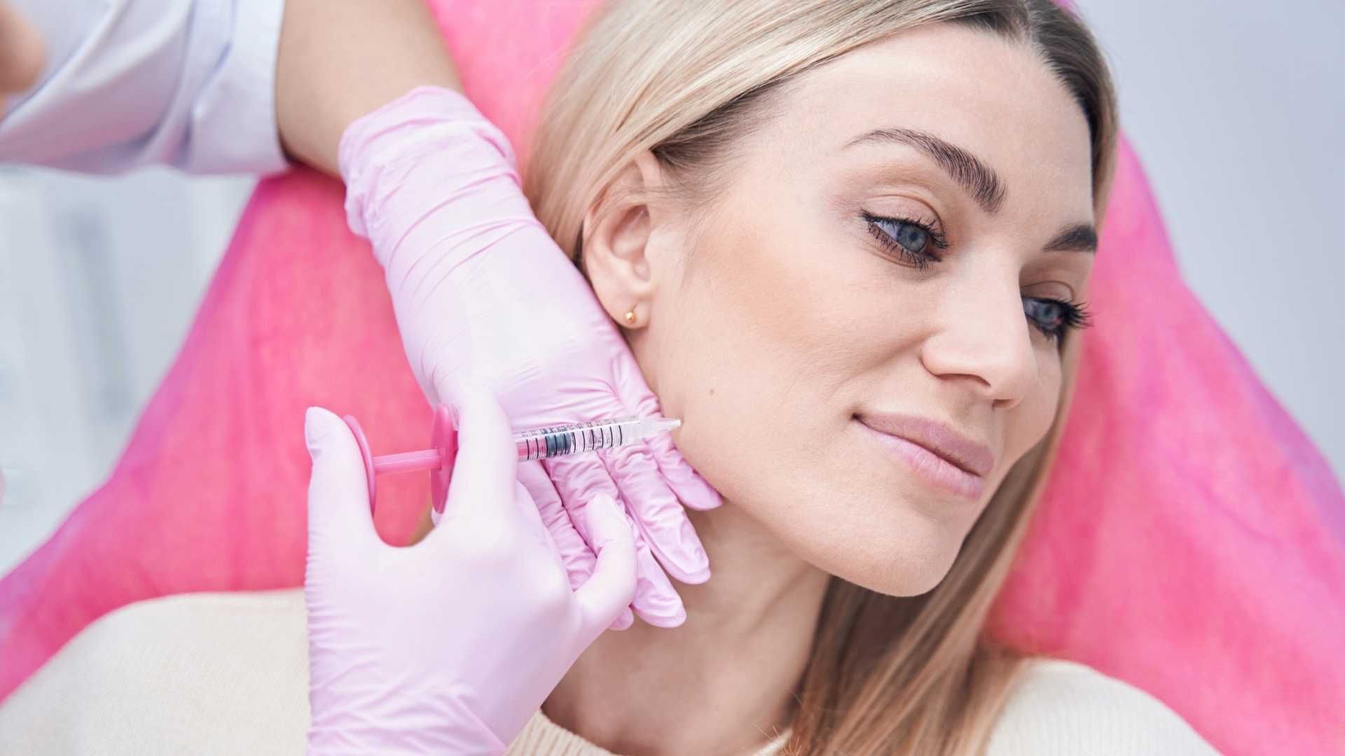 تزریق ژل زاویه فک