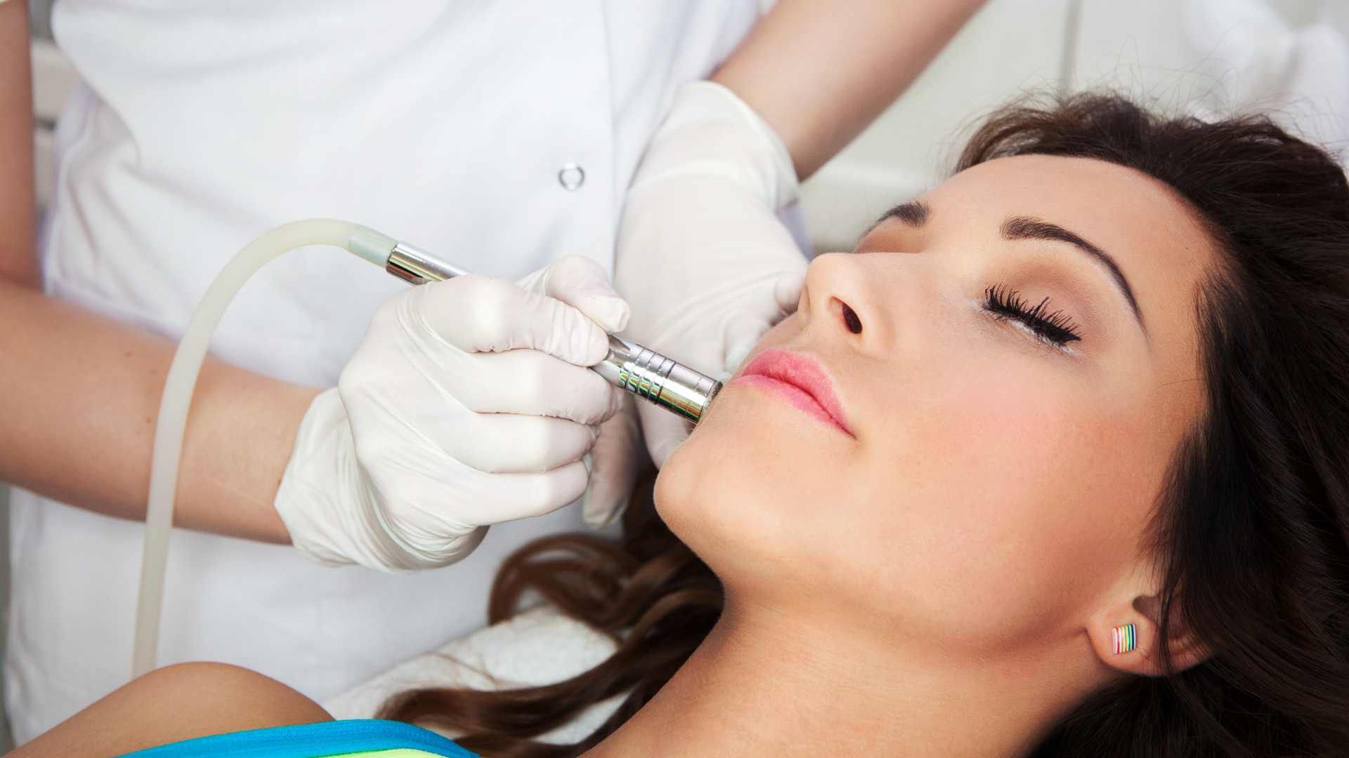 تزریق ژل خط اخم