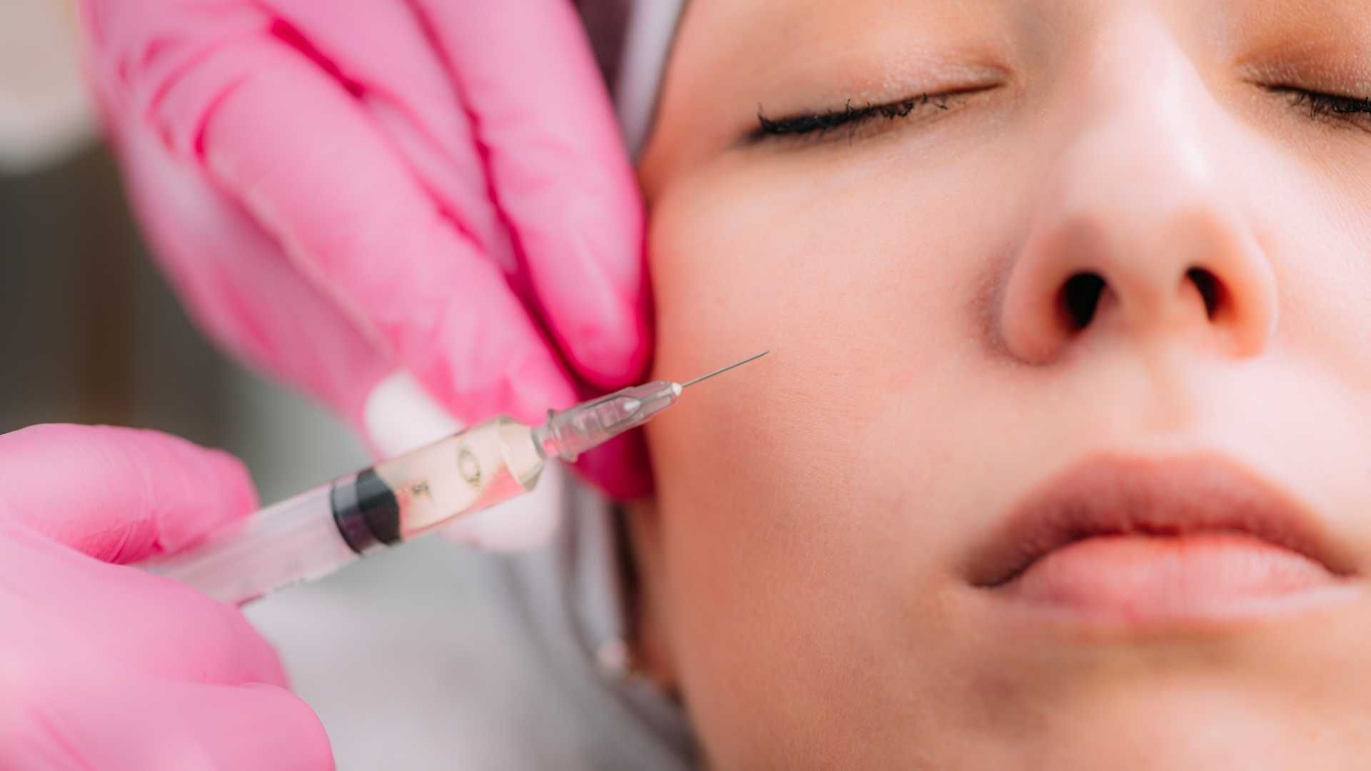 تزریق ژل گونه