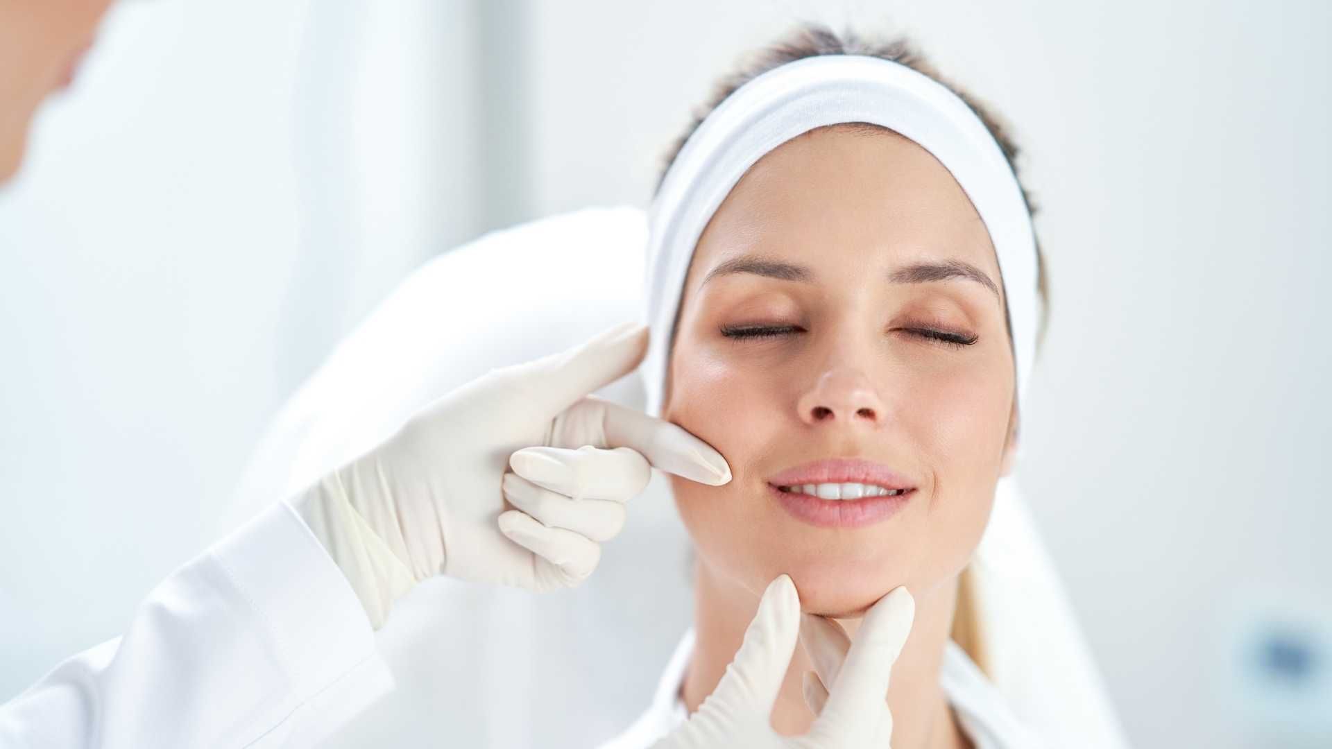 تزریق بوتاکس لبخند لثه ای