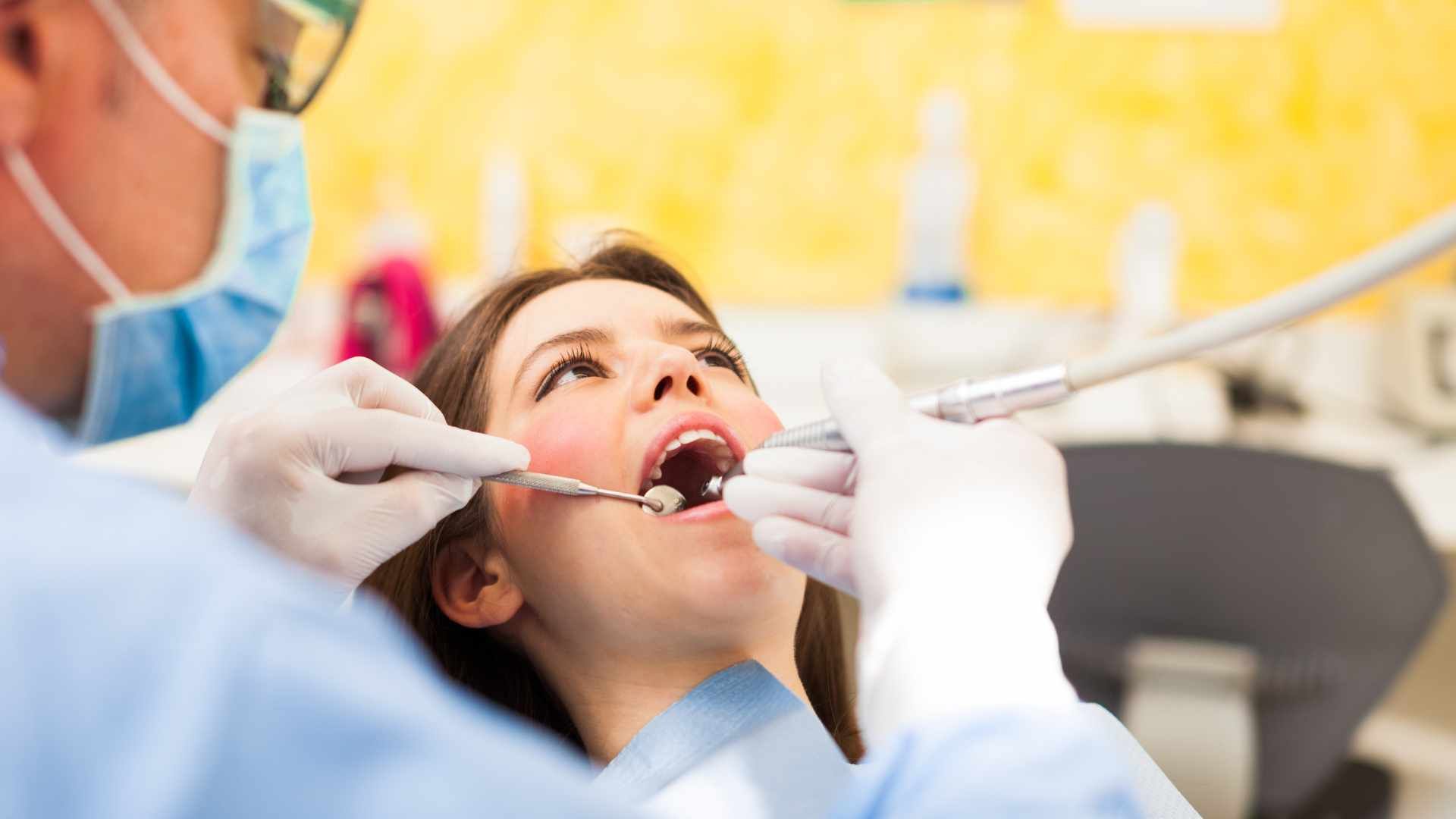 روکش ایمپلنت دندان (هر واحد)