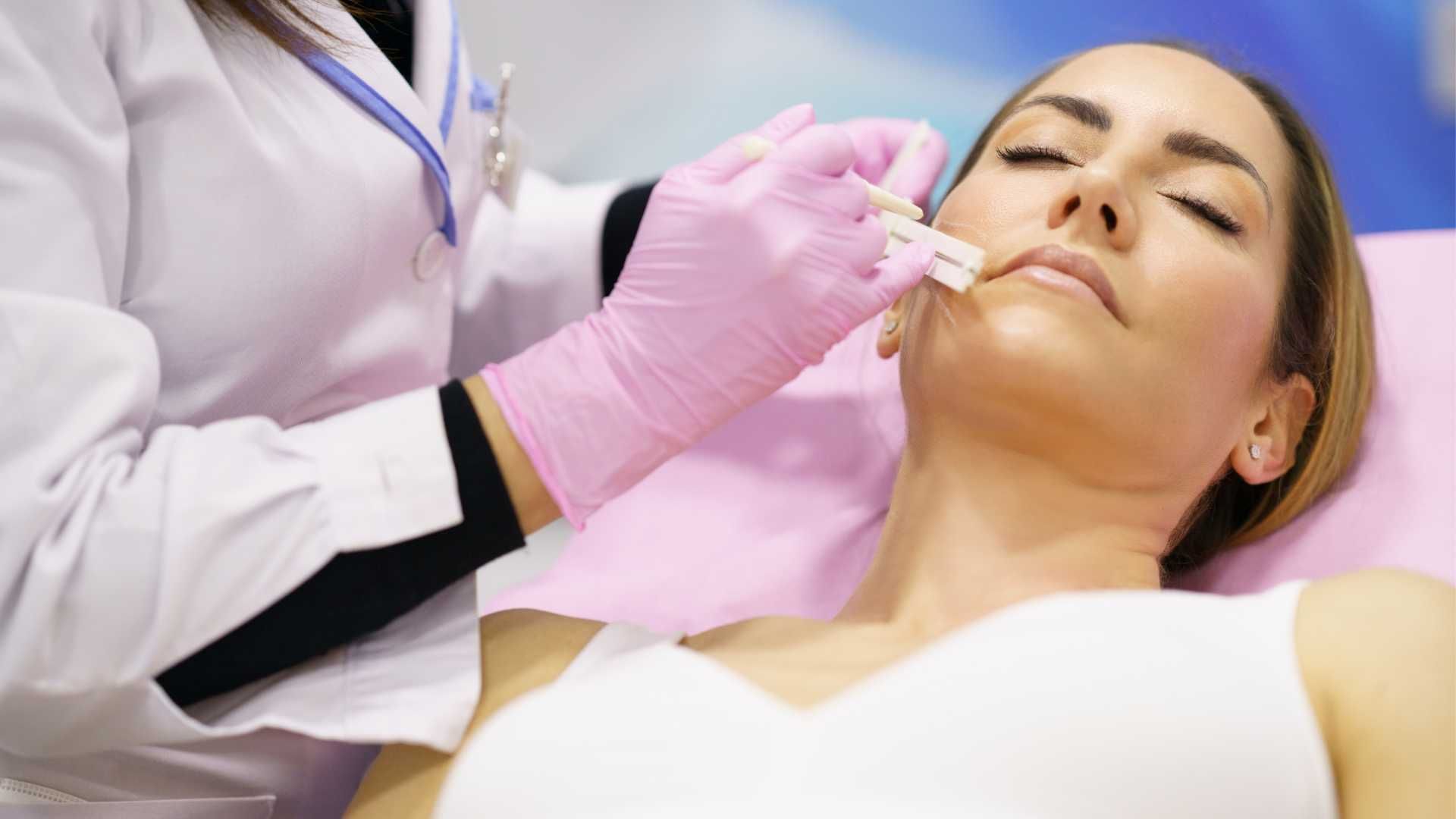 لیفت صورت با نخ مولدینگ نوبل (هر عدد)