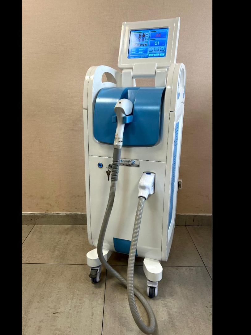 لیزر موهای زائد بانوان و آقایان با دستگاه رومینا آیس ⚡