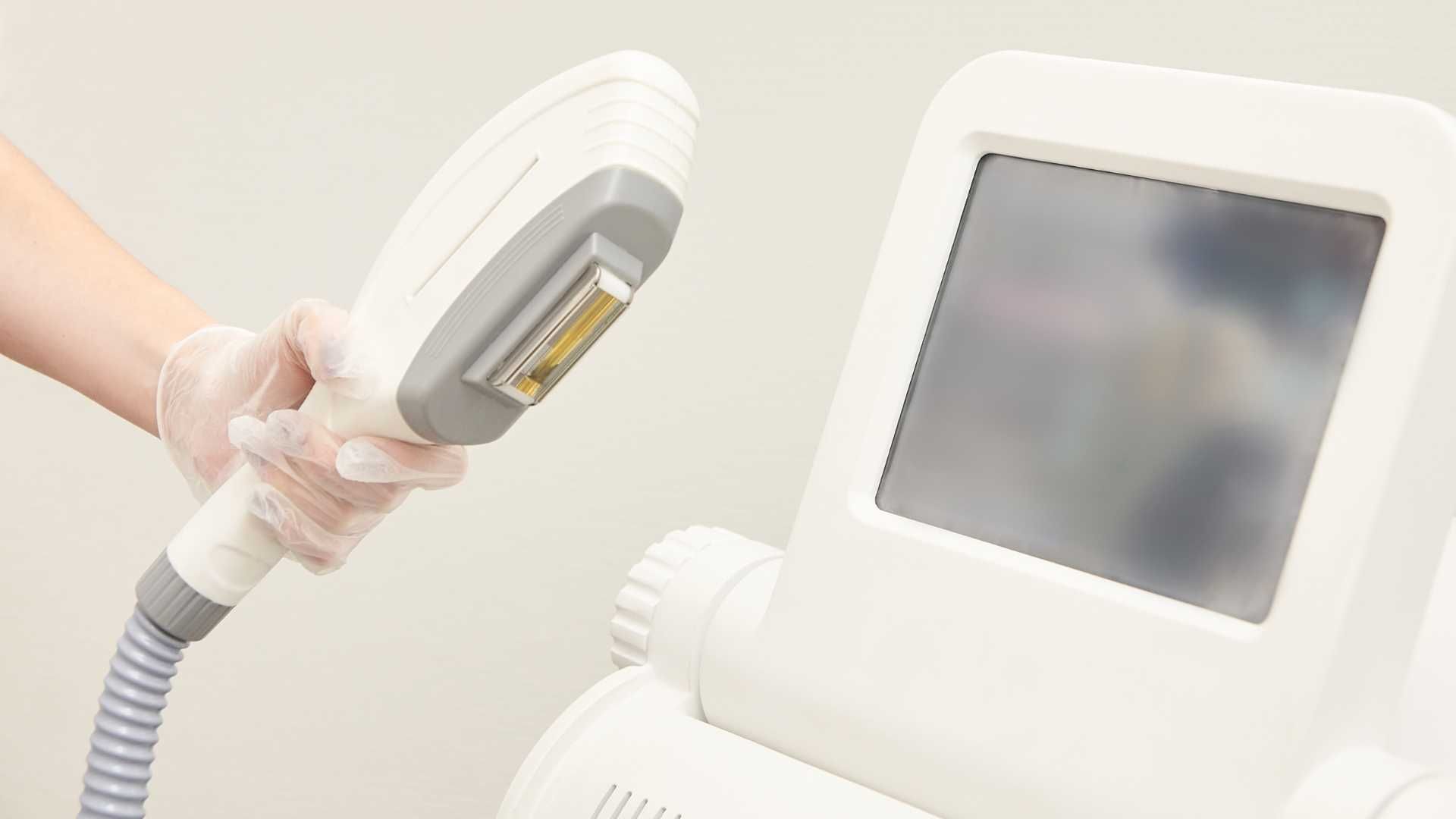 لیزر موهای زائد آقایان (بیکینی) با دستگاه SMARTRION.COMBI (هرجلسه)