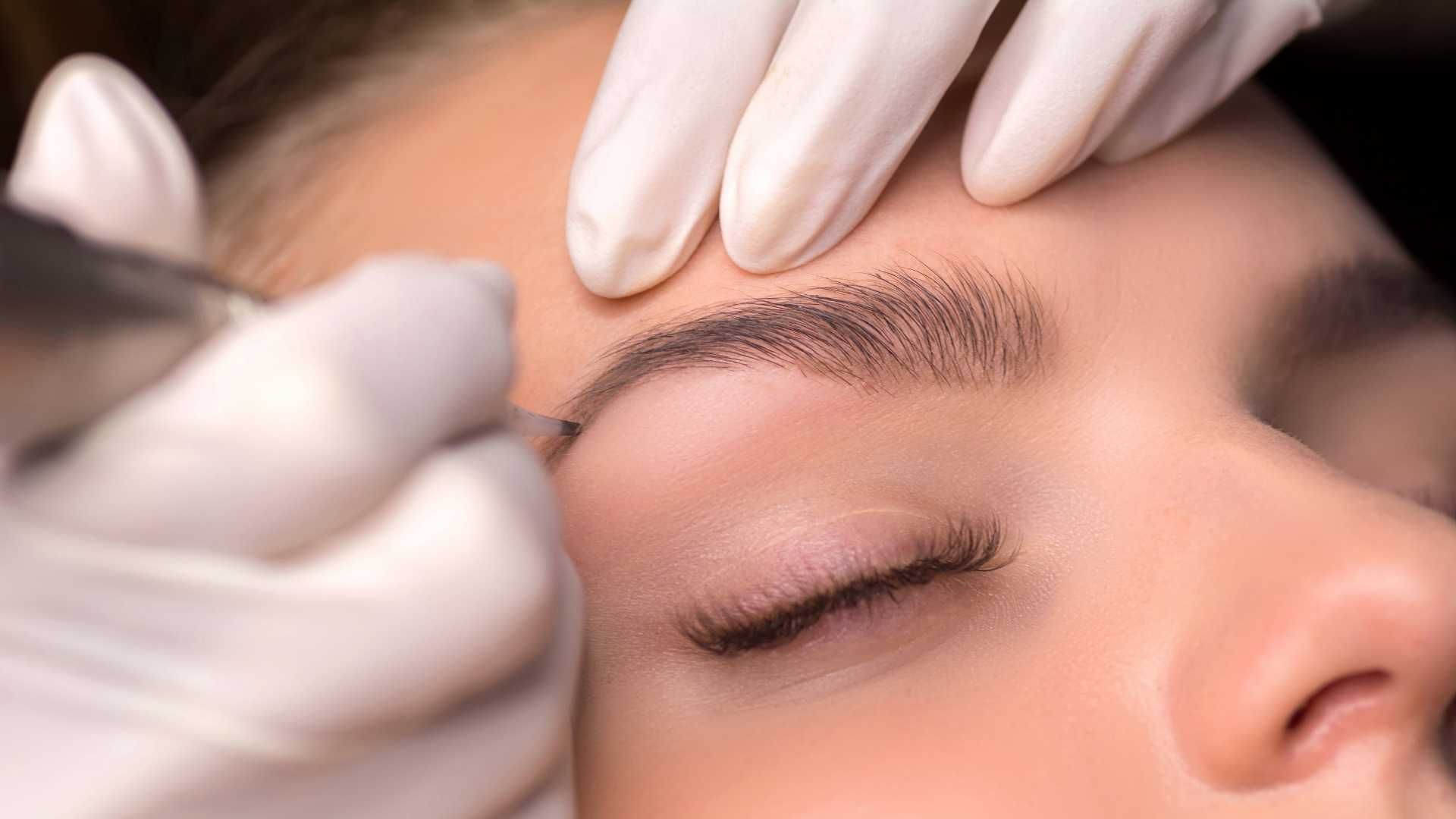مزوتراپی ابرو با برند هیرکر فرانسه (هر جلسه)