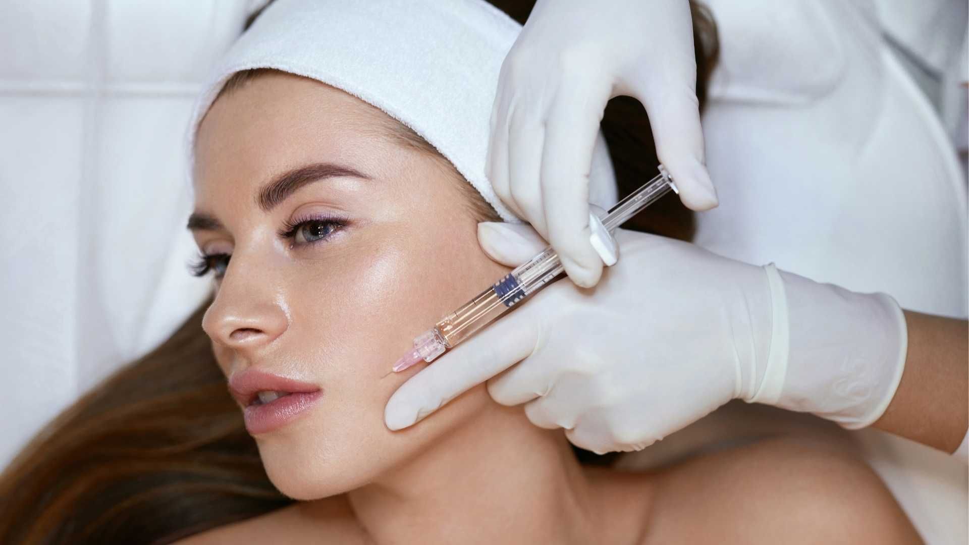 تزریق بوتاکس لبخند لثه ای با برند دیستون