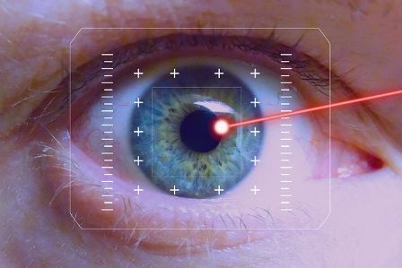 درمان پیر چشمی و آب مروارید با لنز داخل چشمی multifocal