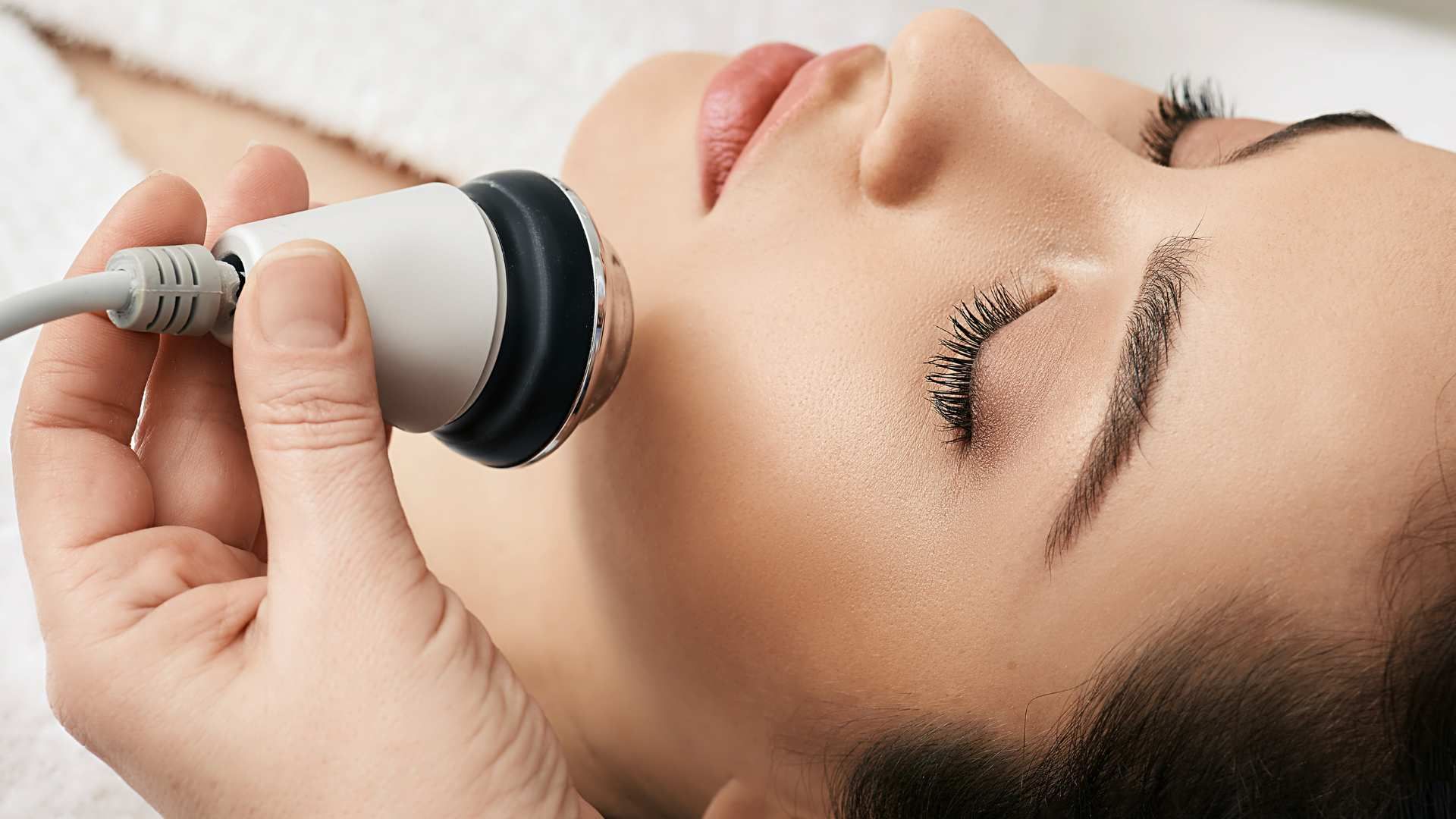 هایفوتراپی غبغب