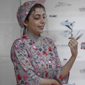 دکتر روشنک میرزایی