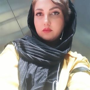 سمانه دانشور