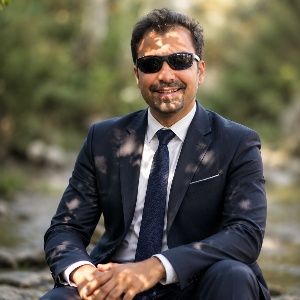دکتر حمزه ارباب