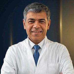 دکتر هومن محمدزاده