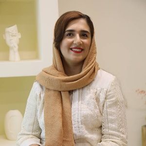 مهدیه سعادت نیا