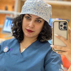 دکتر فروغ اکبری