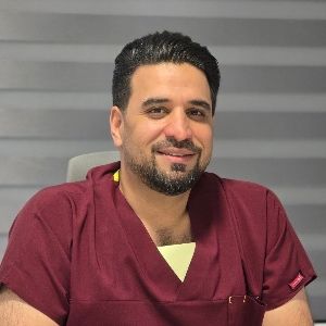 دکتر محمود هاشمی